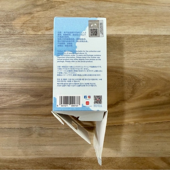 Pin For Love “N” (hot pink) - Pop Mart The Monsters -100% Authentic Labubu - Picture 12 of 13